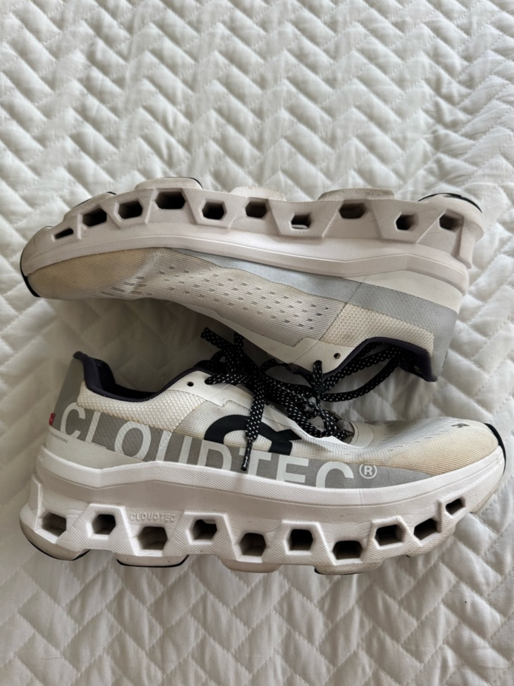 On Running Cloudmonster White Athletic Shoes, Size 7.5